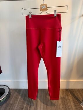 Alo Yoga 7/8 High Waisted Airlift Legging - Classic Red